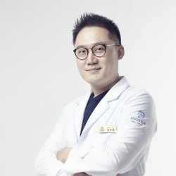 파미에치과 정하중 대표원장