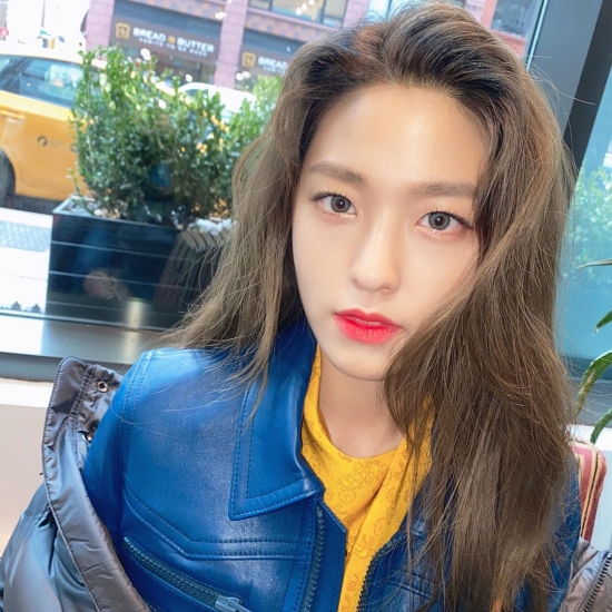 설현 sns