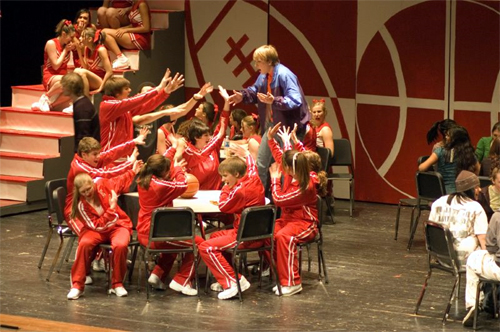 영화"하이스쿨뮤지컬"中 한 장면