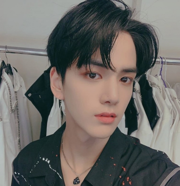 사진 제공: 더보이즈 인스타그램