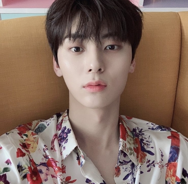 사진 제공: 황민현 인스타그램