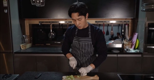 김동완 유튜브 영상 일부 모습