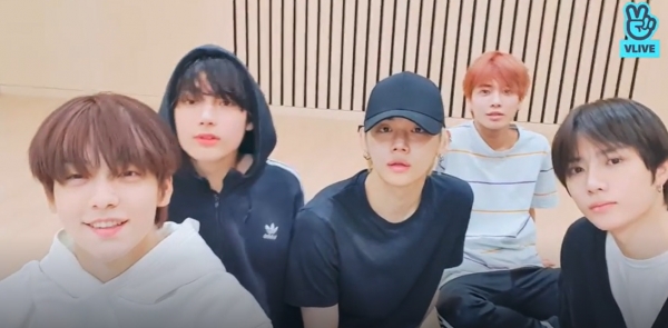 [사진 제공=VLIVE캡처]