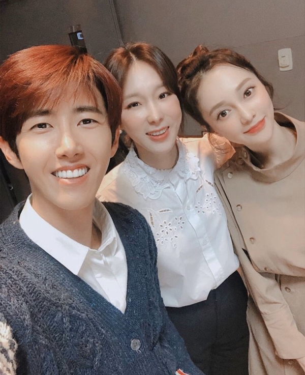 MBC보이는라디오 출연 후 광희 이지혜 아유미셀카(사진- 아유미 인스타그램)