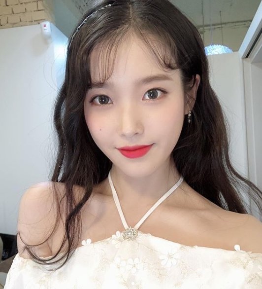 [사진 제공=아이유 SNS]