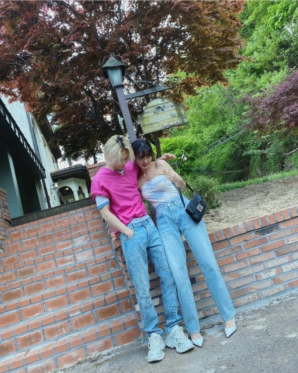 차례대로 '던, 현아'/현아 SNS