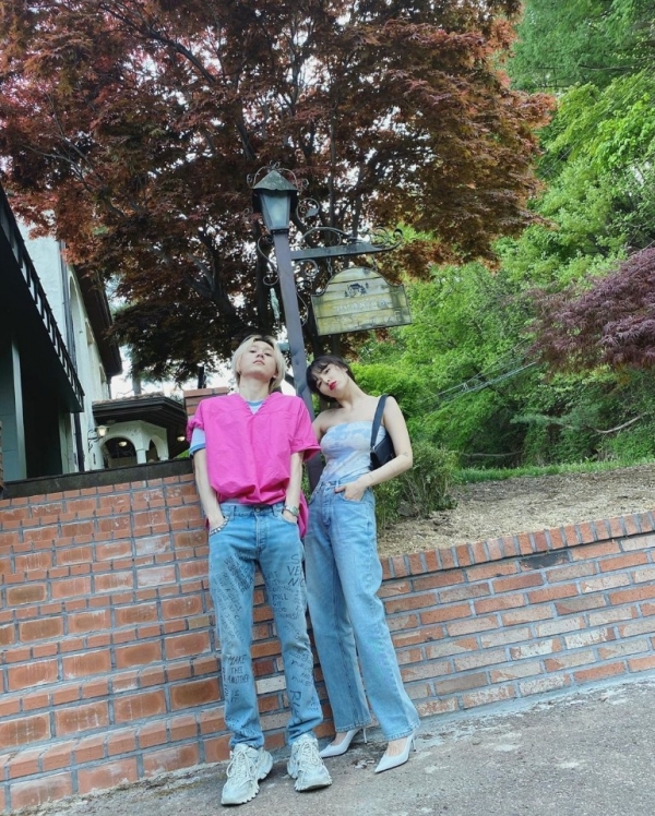 차례대로 '던, 현아'/현아 SNS