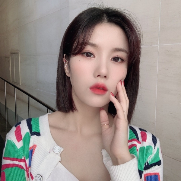 사진= 아이즈원 공식 SNS