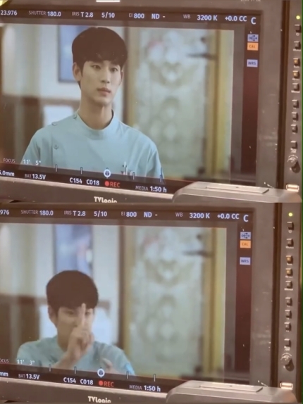 김수현 인스타그램 스토리