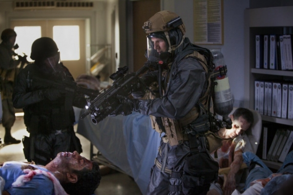 드라마 ‘라스트 쉽’ 스틸컷 © Warner Bros. Entertainment, Inc. All Rights Reserved.