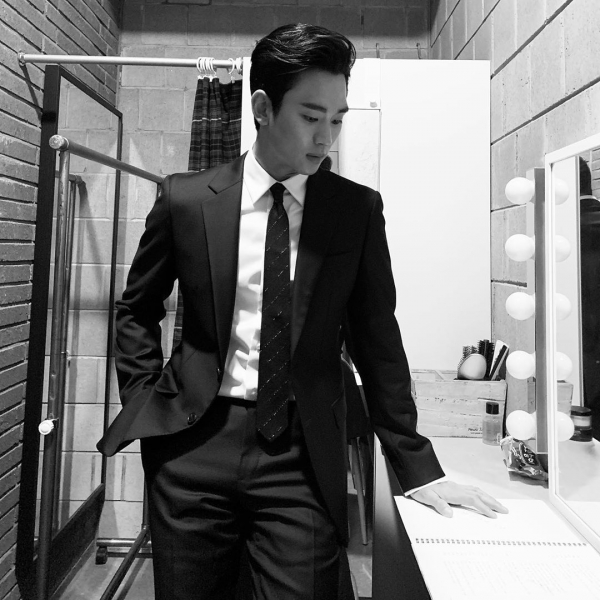 김수현 인스타그램