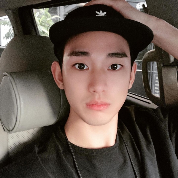 김수현 인스타그램