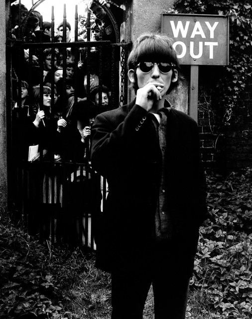 ‘WAY OUT’ (20th May 1966 Chiswick House Grounds, London, England 68.3 x 86.9㎝)
