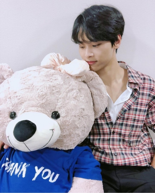 사진=엔(차학연) SNS