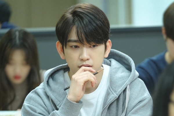 [화양연화-삶이 꽃이 되는 순간 진영 스틸 컷]