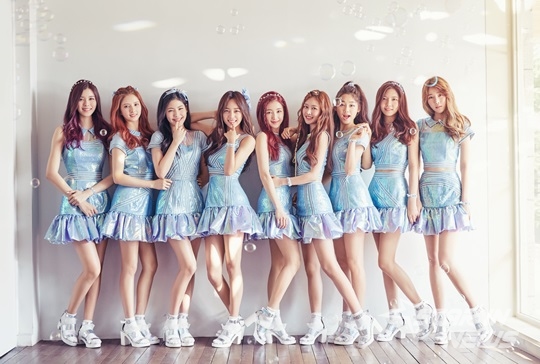 구구단의 데뷔 앨범 'Wonderland' 티저 이미지.