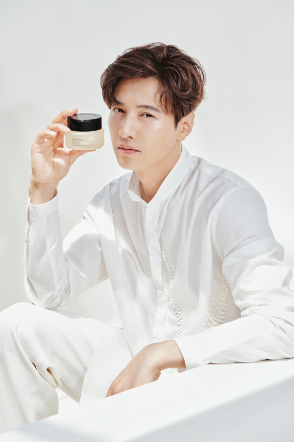 사진=리만코리아는 프리미엄 스킨케어 브랜드 ‘인셀덤’의 전속 모델로 배우 원빈을 발탁했다 / 리만코리아