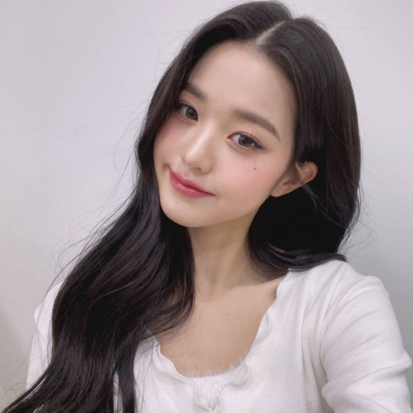 사진 = 아이즈원 공식 SNS