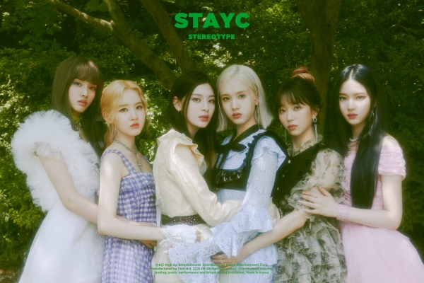 스테이씨 공식 트위터 (@STAYC_official) 제공