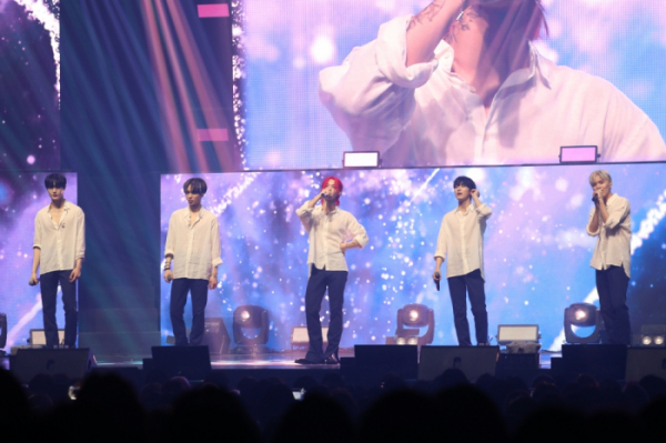 C9 엔터테인먼트 제공