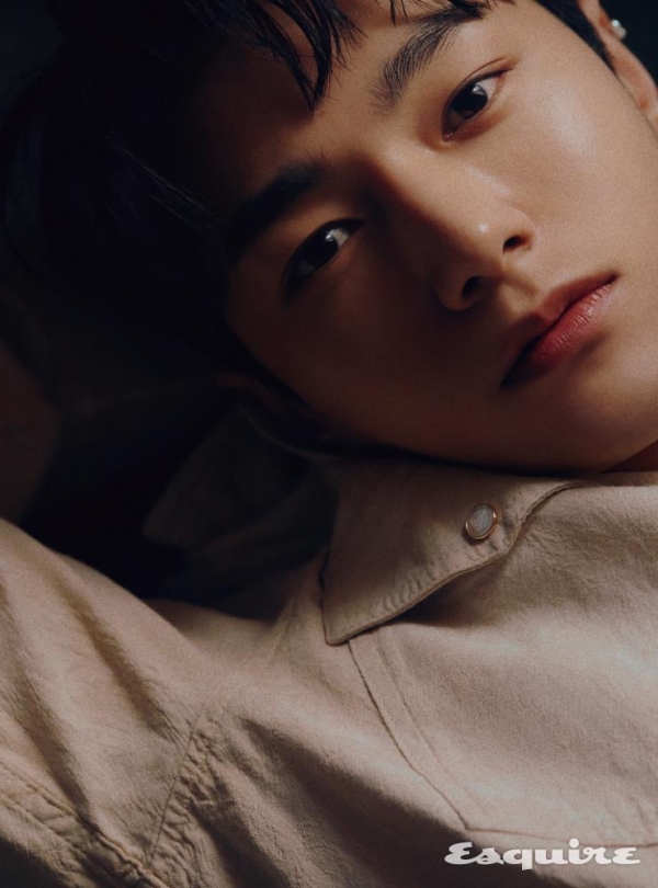 출처=에스콰이어코리아 공식 홈페이지