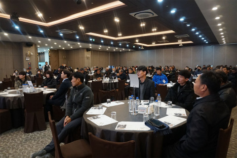 춘천시 동면 스카이컨벤션 컨벤션홀에서 열린 ‘2023년 춘천 지역먹거리 농가 워크숍’ 전경