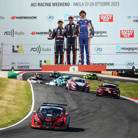 쏠라이트 인디고 레이싱, 유럽 진출 원년 TCR 이탈리아 톱10 쾌거