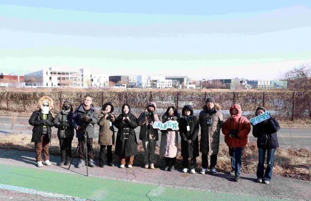 환경재단 ‘새새각각’ 노랑부리저어새 탐조 프로그램 현장(출처: 환경재단)